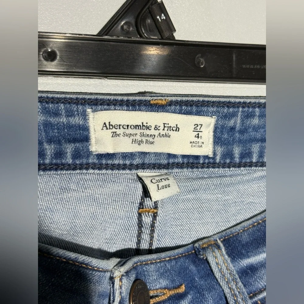 Abercrombie & Fitch Light‎ Blue Skinny Jeans